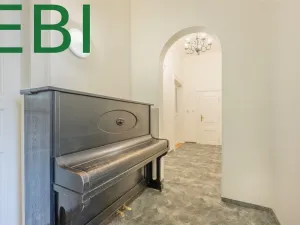 Prodej bytu 3+1, Praha, Římská, 121 m2