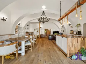 Prodej vily, Jemnice, Husova, 1025 m2