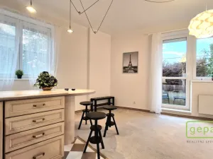 Pronájem bytu 2+kk, Praha - Libeň, Společná, 46 m2