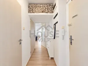 Prodej bytu 3+1, Praha, Postupická, 64 m2
