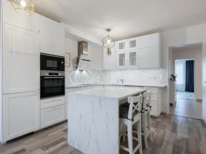 Pronájem bytu 3+kk, Praha - Vysočany, Strnadových, 83 m2