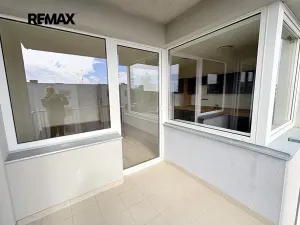 Pronájem bytu 4+kk, Velký Osek, U hřiště, 84 m2