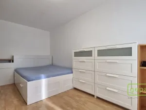 Pronájem bytu 3+kk, Praha - Kobylisy, Hovorčovická, 76 m2