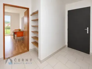 Pronájem bytu 2+1, Liberec, U Lomu, 49 m2