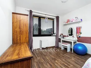 Pronájem bytu 2+kk, Praha - Suchdol, Májová, 45 m2