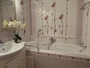Pronájem bytu 3+1, Karlovy Vary, Sadová, 90 m2