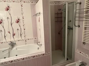 Pronájem bytu 3+1, Karlovy Vary, Sadová, 90 m2