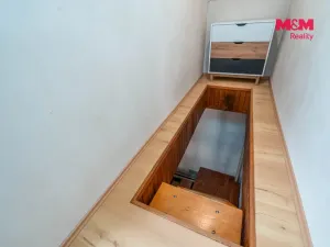 Prodej rodinného domu, Činěves, 275 m2