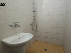 Prodej bytu 1+kk, Jindřichův Hradec - Otín, 20 m2