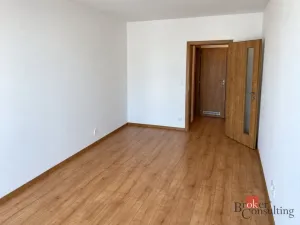 Pronájem bytu 2+kk, Jesenice, Cedrová, 67 m2