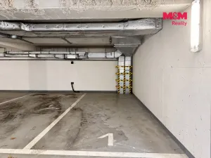 Prodej garážového stání, Praha, Velká skála, 11 m2