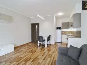 Pronájem bytu 2+kk, Praha - Hloubětín, Saarinenova, 58 m2