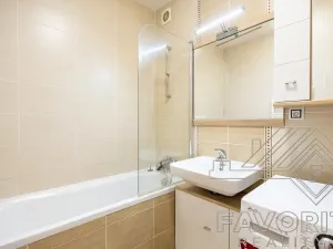Pronájem bytu 2+kk, Praha - Letňany, Chlebovická, 57 m2