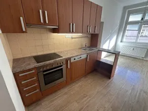 Pronájem bytu 3+1, Praha - Bubeneč, Čs. armády, 118 m2