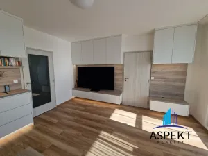 Prodej bytu 4+1, Praha - Troja, Mazurská, 84 m2