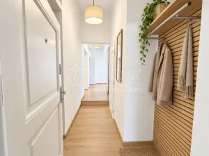 Pronájem bytu 1+kk, Praha - Dejvice, Kafkova, 39 m2