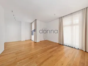 Pronájem bytu 5+kk, Praha, Laubova, 184 m2