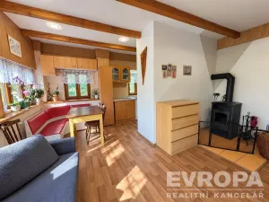 Prodej rodinného domu, Čerňovice, 76 m2