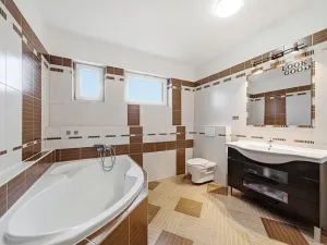 Prodej bytu 3+kk, Bošovice, Vyhlídka, 84 m2
