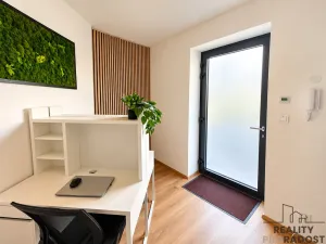 Pronájem kanceláře, Olomouc, Dolní novosadská, 55 m2