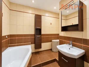 Pronájem bytu 3+1, Chomutov, Roháčova, 66 m2