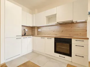 Prodej bytu 1+kk, Bystřice nad Pernštejnem, Masarykovo náměstí, 40 m2