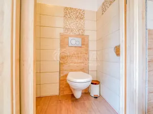 Prodej rodinného domu, Jinín, 245 m2