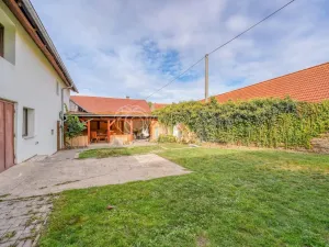 Prodej rodinného domu, Jinín, 245 m2