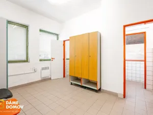 Pronájem skladu, Zlín, 1153 m2