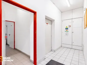 Pronájem skladu, Zlín, 1153 m2