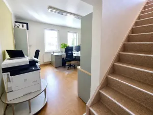 Pronájem kanceláře, Zlín, Pod Vodojemem, 180 m2