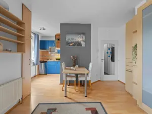 Prodej bytu 1+kk, Praha - Strašnice, Sečská, 32 m2
