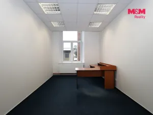 Pronájem kanceláře, Krnov, Čsl. armády, 520 m2