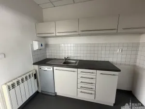 Pronájem komerční nemovitosti, Nupaky, Komerční, 470 m2