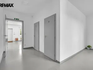 Pronájem kanceláře, Praha, Strakonická, 160 m2