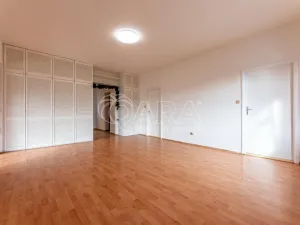 Pronájem bytu 3+1, Praha - Kyje, Herdovská, 75 m2