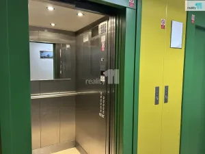 Prodej bytu 3+1, Praha - Horní Počernice, Běluňská, 73 m2