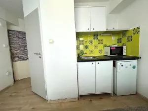 Pronájem bytu 1+kk, Praha - Radotín, Vrážská, 18 m2