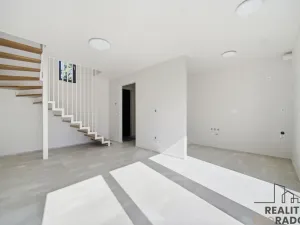 Prodej atypického bytu, Pardubice, Východní, 55 m2