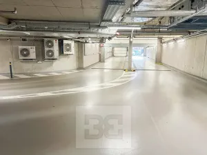 Pronájem garážového stání, Praha - Modřany, Mezi vodami, 15 m2
