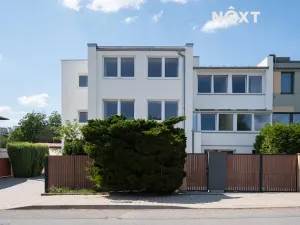 Prodej bytu 2+kk, Praha - Kyje, Vajgarská, 27 m2
