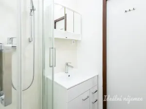Pronájem bytu 2+kk, Kolín - Kolín II, Tyršova, 36 m2