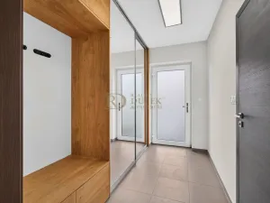 Prodej rodinného domu, Praha - Hostavice, U Hostavického potoka, 95 m2