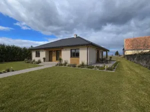 Prodej pozemku pro bydlení, Zvěrkovice, 3030 m2