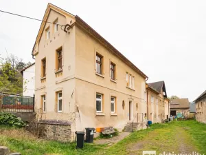 Prodej činžovního domu, Dolní Zálezly, Mírové náměstí, 250 m2