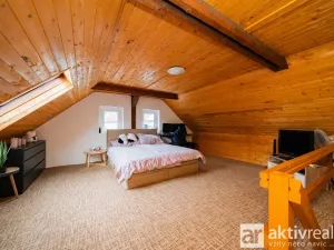 Prodej činžovního domu, Dolní Zálezly, Mírové náměstí, 250 m2