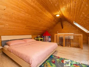 Prodej činžovního domu, Dolní Zálezly, Mírové náměstí, 250 m2