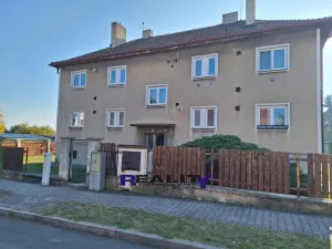 Prodej bytu 2+1, Vroutek, Husova, 60 m2