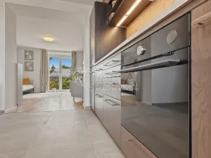 Pronájem bytu 2+kk, Kladno, Petrohradská, 52 m2