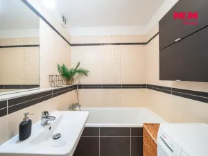 Prodej bytu 2+1, Praha - Černý Most, Cíglerova, 59 m2